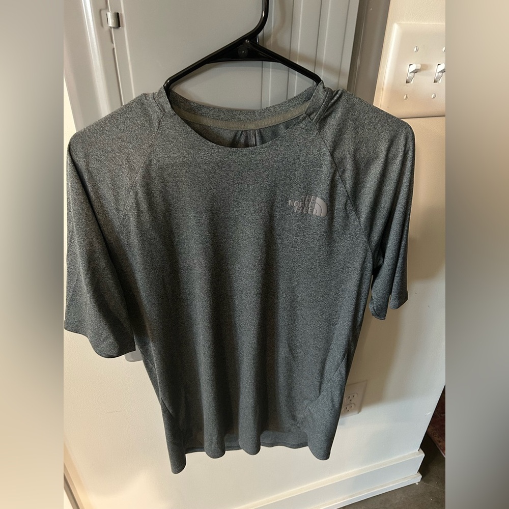 Grey North Face T Shirt - Medium